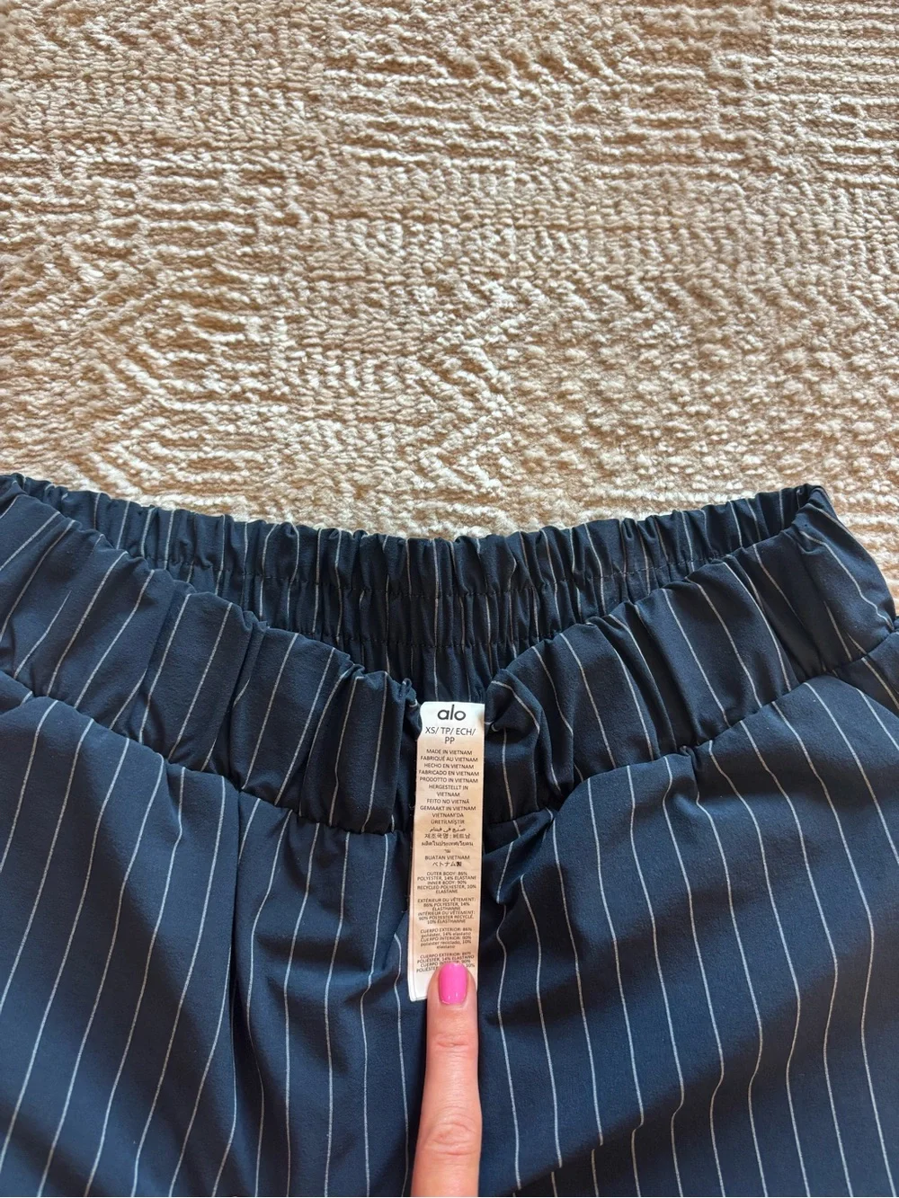 ALO Rare Yoga Navy Pinstripe Navy Mini Skirt/Skort with White Stripes XS NWOT